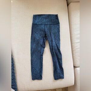 Vintage lululemon crop leggings